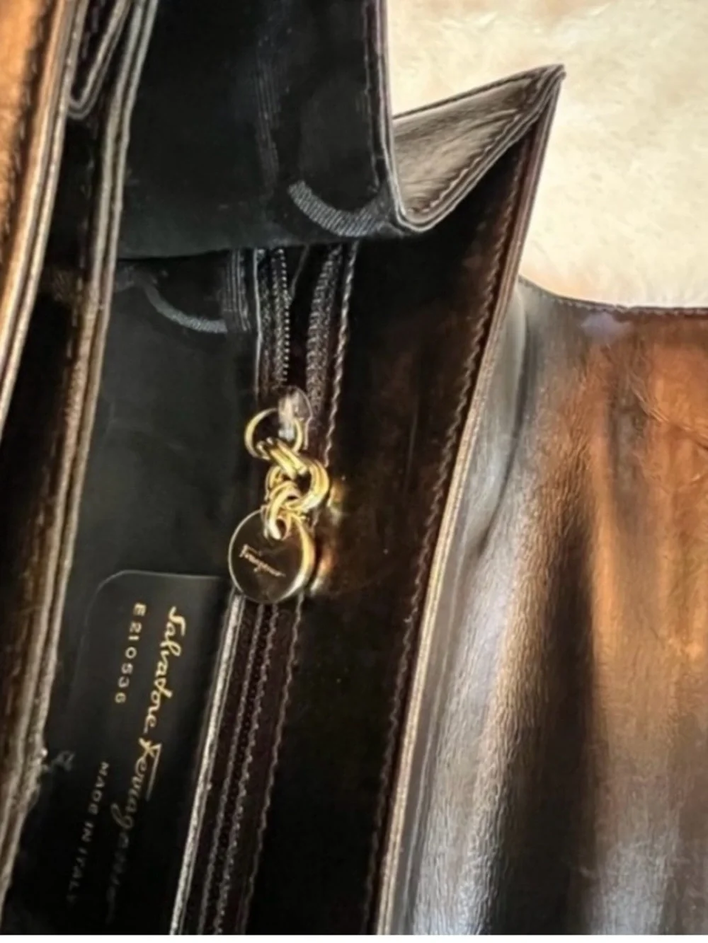 Salvatore Ferragamo 🩷structured satchel
